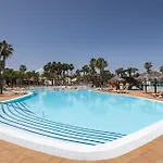 Home2book With Pool Near Beaches In Lejlighed