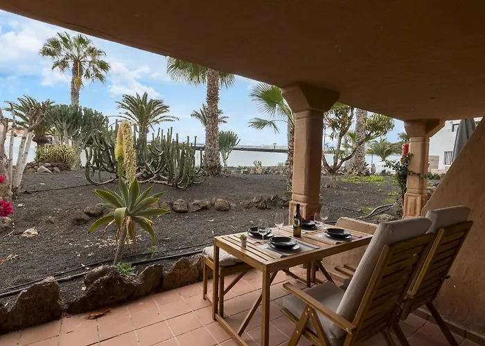 Home2book With Pool Near Beaches In *