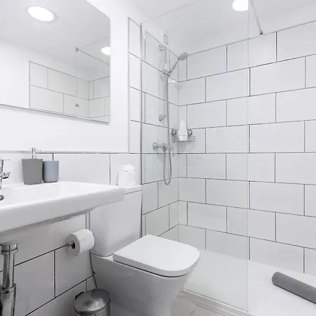 דירה Home2book With Pool Near Beaches In
